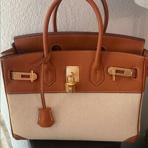 Elegant Tan and Cream Handbag 25cm